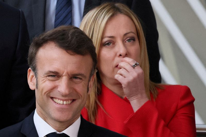 &copy; Reuters. Le président français Emmanuel Macron et le Premier ministre italien Giorgia Meloni à Bruxelles. /Photo prise le 9 février 2023 à Bruxelles, en Belgique/REUTERS/Yves Herman