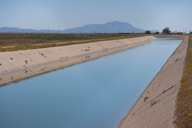 &copy; Reuters. Colorado River water runs through Central Arizona Project canals in Pinal County, Arizona, U.S., April 9, 2023. REUTERS/Rebecca Noble/File Photo