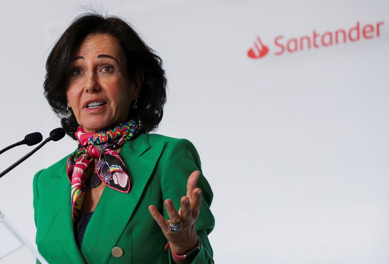 &copy; Reuters. FILE PHOTO: Ana Patricia Botin, chairwoman of the Spanish bank Santander, speaks during the annual results presentation at the company's headquarters in Boadilla del Monte, outside Madrid, Spain, February 2, 2023. REUTERS/Violeta Santos Moura