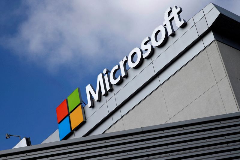 &copy; Reuters. FILE PHOTO: A Microsoft logo is seen in Los Angeles, California, U.S. June 14, 2016. REUTERS/Lucy Nicholson/File Photo/File Photo/File Photo