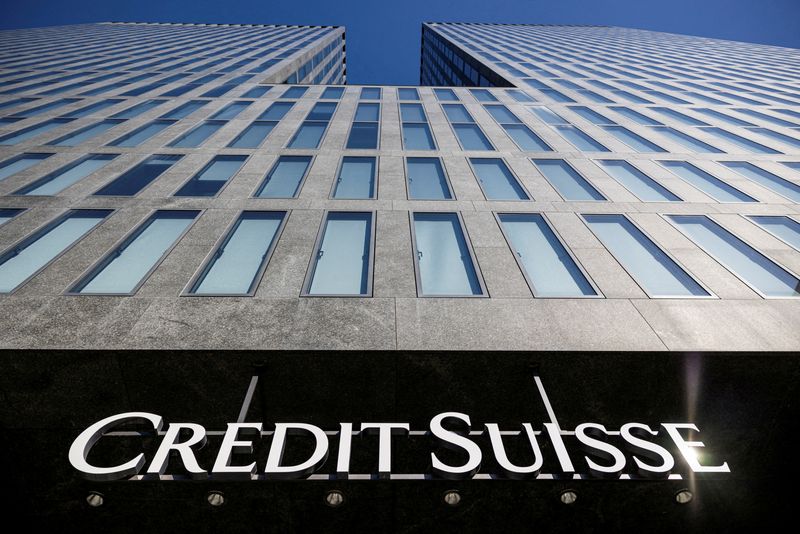 &copy; Reuters. FILE PHOTO: The logo of Credit Suisse is pictured on a building in Zurich, Switzerland, April 4, 2023. REUTERS/Pierre Albouy/File Photo
