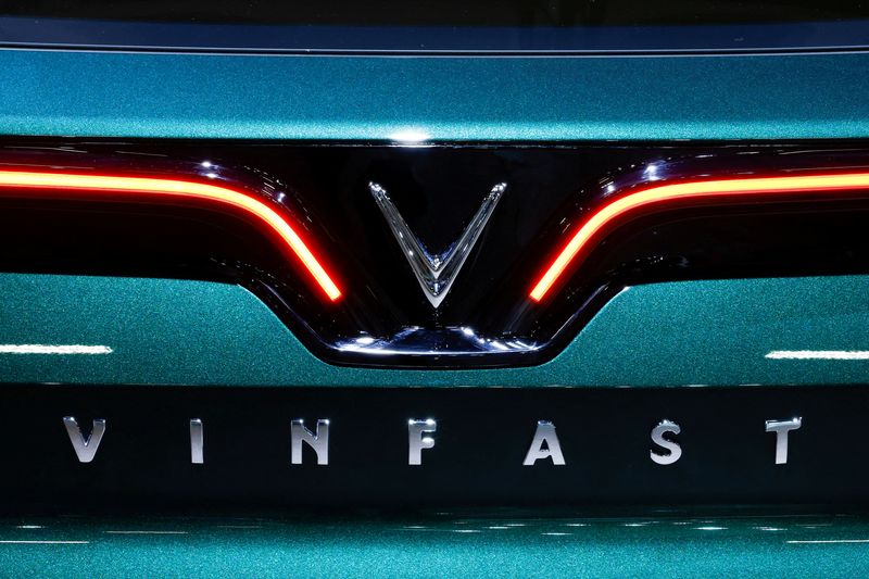 &copy; Reuters. FILE PHOTO: The logo of VinFast is pictured at the 2022 Paris Auto Show in Paris, France October 17, 2022. REUTERS/Stephane Mahe