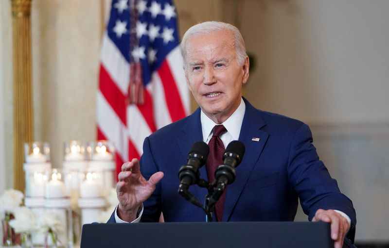 &copy; Reuters. FILE PHOTO: U.S. President Joe Biden speaks as he marks the first anniversary of the school shooting at Robb Elementary School in Uvalde, Texas, during an event at the White House in Washington, U.S., May 24, 2023. REUTERS/Kevin Lamarque