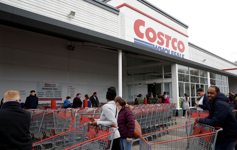Costco earnings miss estimates as shoppers curb discretionary spending