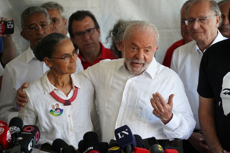 &copy; Reuters. Marina Silva e Lula na campanha eleitoral
30/10/2022
REUTERS/Mariana Greif/File Photo