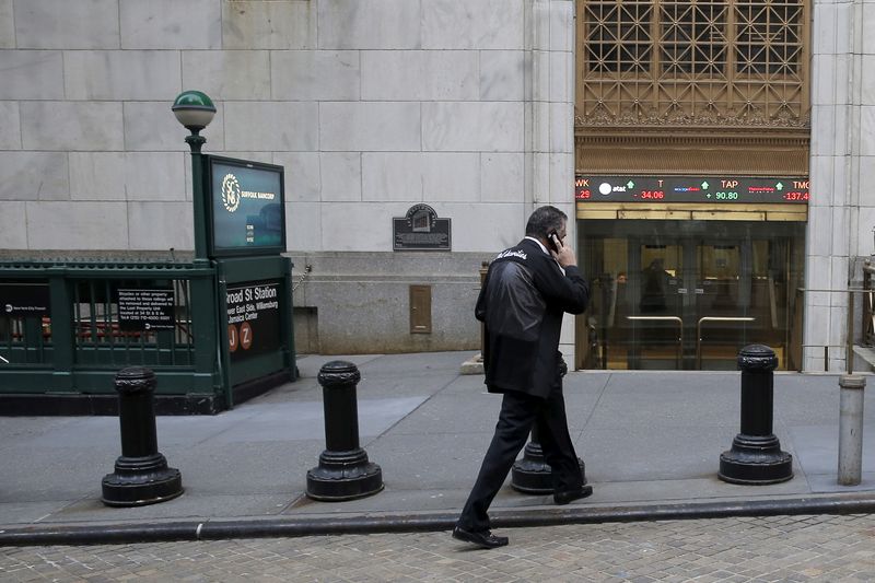 Wall Street termine dans le vert, portée par l'optimisme sur la dette américaine