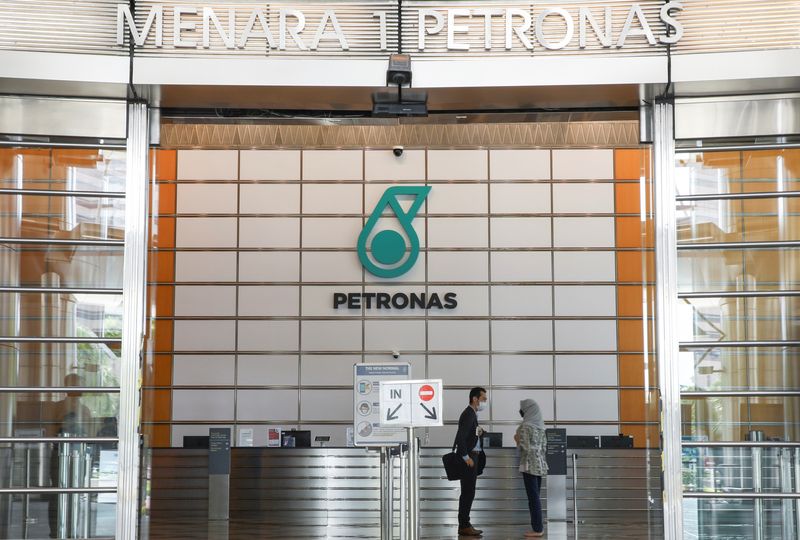Petronas says Malaysian anti-graft probe found no wrongdoing by the firm