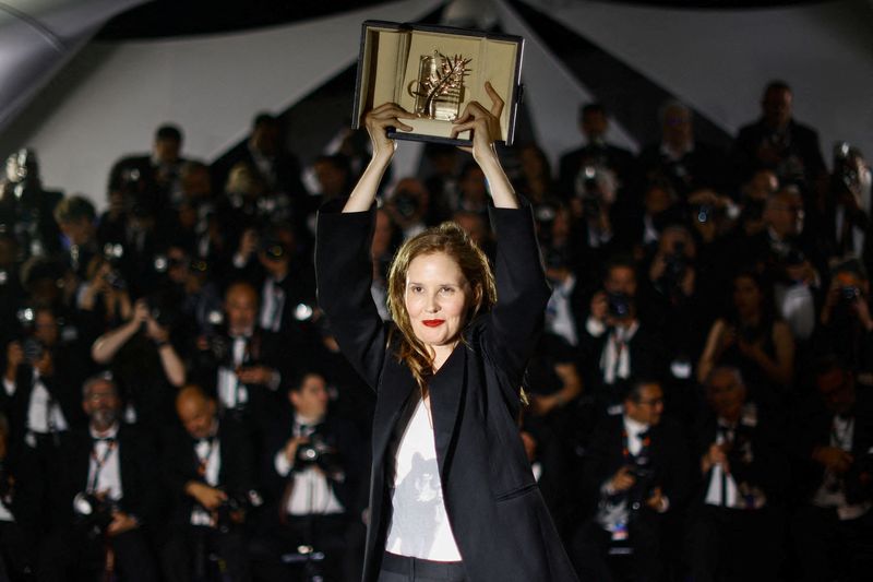 La francesa Triet gana el máximo galardón del Festival de Cannes con 