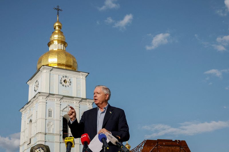 &copy; Reuters. FILE PHOTO: U.S. Senator Lindsey Graham speaks during an interview with media, as Russia's attack on Ukraine continues, in Kyiv, Ukraine May 26, 2023. REUTERS/Alina Smutko