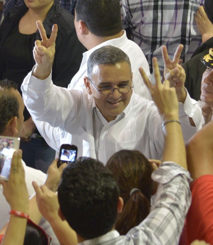 &copy; Reuters. Ex-presidente de El Salvador Mauricio Funes nas eleições presidenciais de 2014
9/3/2014 REUTERS/Jessica Orellana