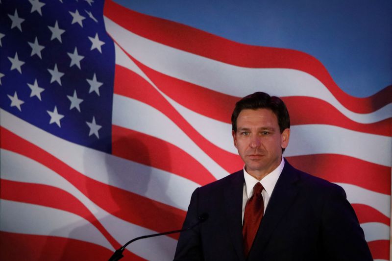 &copy; Reuters. Florida Governor Ron DeSantis pauses as he speaks during the Florida Family Policy Council Annual Dinner Gala, in Orlando, Florida, U.S., May 20, 2023. REUTERS/Marco Bello