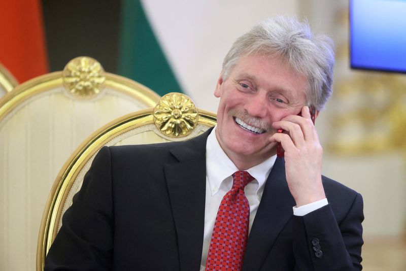 &copy; Reuters. Porta-voz do Kremlin, Dmitry Peskov, fala ao telefone durante reunião em Moscou
25/05/2023 Sputnik/Mikhail Metzel/Pool via REUTERS
