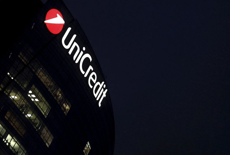&copy; Reuters. FILE PHOTO: The headquarters of UniCredit bank in Milan, Italy, February 8, 2016. REUTERS/Stefano Rellandini/