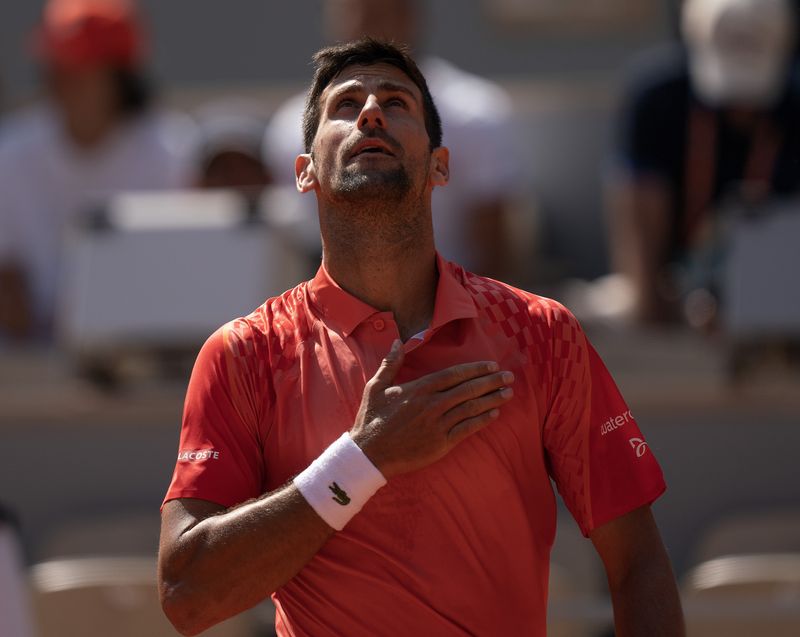 &copy; Reuters. Novak Djojovic comemora vitória sobre Aleksandar Kovacevic em Roland Garros
29/05/2023 Susan Mullane-USA TODAY Sports