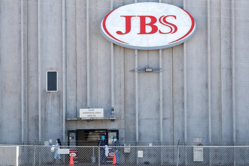 &copy; Reuters. Frigorífico da JBS USA em Greeley, Colorado (EUA)
14/04/2020
REUTERS/Shannon Stapleton/