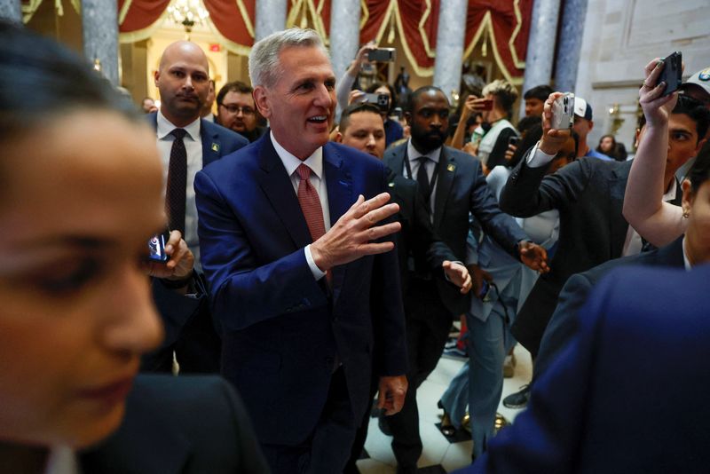 &copy; Reuters. U.S. House Speaker Kevin McCarthy (R-CA) talks to reporters after visiting the House floor in the midst of ongoing legislative wrangling over whether to raise the United States' debt ceiling and avoid a catastrophic default, at the U.S. Capitol in Washing