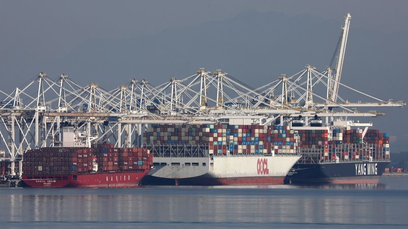 &copy; Reuters. FILE PHOTO: Container ships dock at Roberts Bank Superport in Delta, British Columbia, Canada October 3, 2022. REUERTS/Chris Helgren