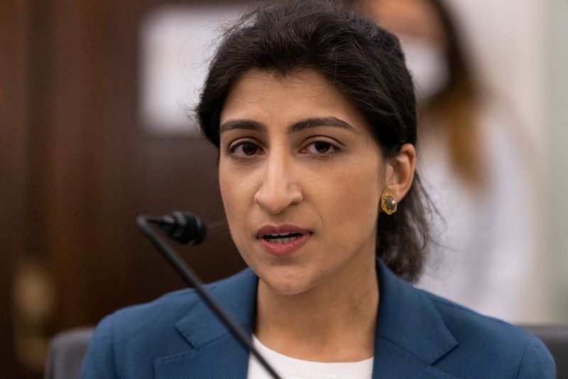 &copy; Reuters. FILE PHOTO: FTC Commissioner nominee Lina M. Khan testifies during a Senate Commerce, Science, and Transportation Committee hearing on the nomination of Former Senator Bill Nelson to be NASA administrator, on Capitol Hill in Washington, U.S., April 21, 20