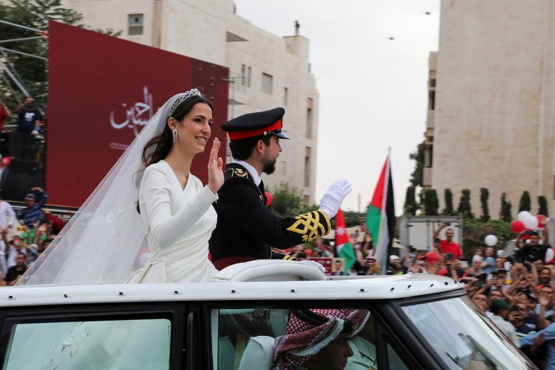 &copy; Reuters. Casamento real do príncipe herdeiro Hussein da Jordânia e Rajwa Al Saif
1/6/2023 REUTERS/Ahmad Abdo