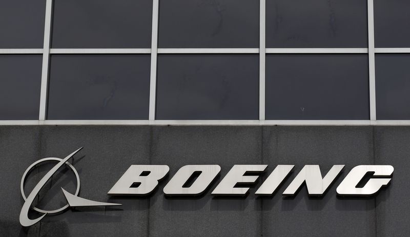 &copy; Reuters. FILE PHOTO: The Boeing logo is seen at their headquarters in Chicago, in this April 24, 2013. REUTERS/Jim Young/File Photo