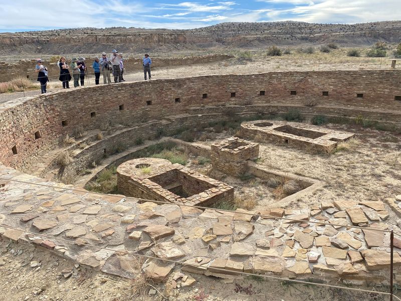 &copy; Reuters. FILE PHOTO: Tourists view Pueblo Bonito, one of a series of Puebloan structures in Chaco Culture National Historical Park believed to have been used as ceremonial as well as administrative and trading centers and built over multiple decades between the 9t