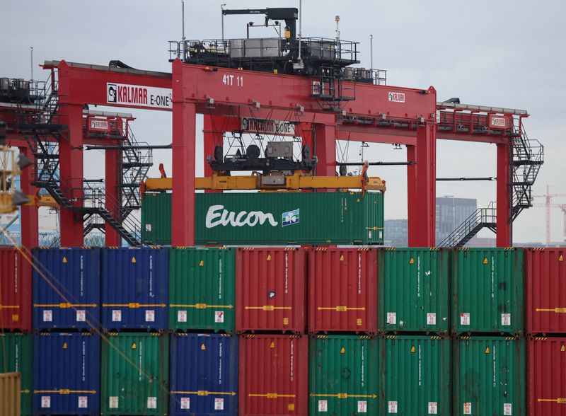 &copy; Reuters. FILE PHOTO: A crane lifts a Eucon shipping container on the quay side of Dublin Port container terminal in Dublin, Ireland, May 25, 2023. REUTERS/Phil Noble/File Photo