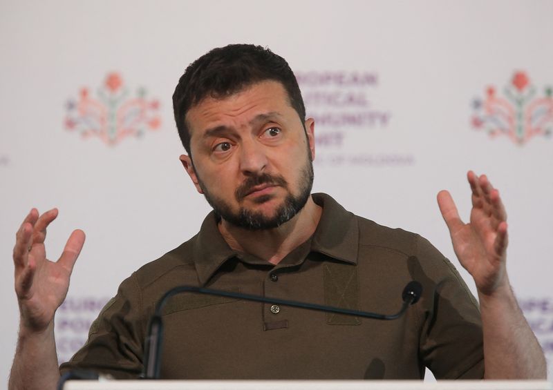 &copy; Reuters. Presidente da Ucrânia, Volodymyr Zelenskiy, durante reunião da Comunidade Política Europeia em Bulboaca, na Moldávia
01/06/2023 REUTERS/Vladislav Culiomza