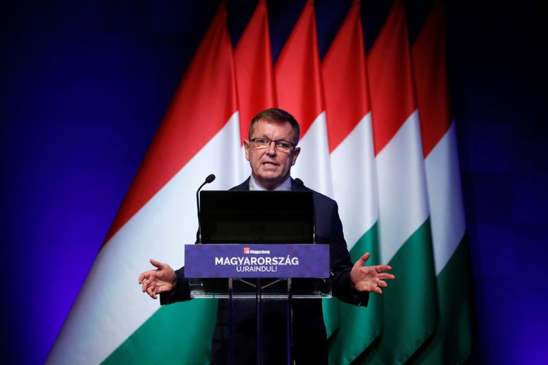 &copy; Reuters. FILE PHOTO: Hungarian Central Bank Governor Gyorgy Matolcsy speaks during a business conference in Budapest, Hungary, June 9, 2021. REUTERS/Bernadett Szabo