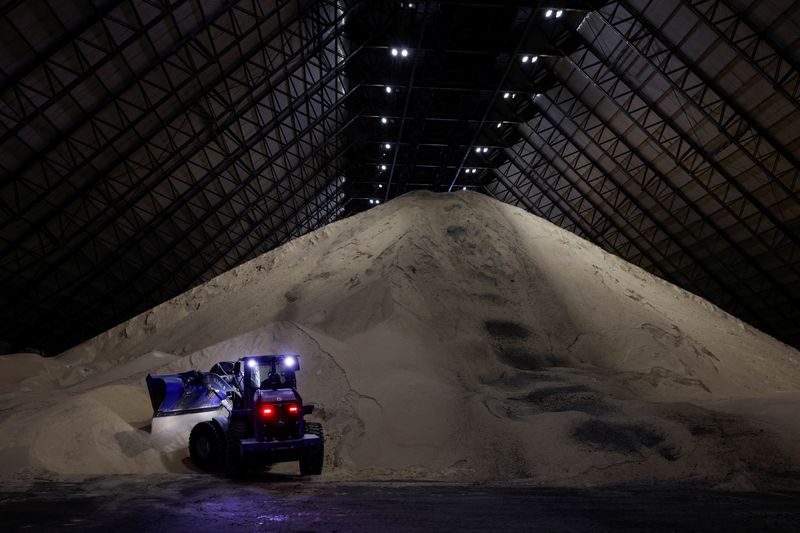 &copy; Reuters. Armazém com açúcar bruto em terminal em Santos
25/05/2023
REUTERS/Amanda Perobelli