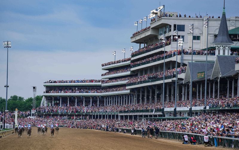 &copy; Reuters. FILE PHOTO: May 6, 2023; Louisville, KY, USA; The field of horses for the 149th running of the Kentucky Derby cross the finish line Saturday, May 6, 2023 at Churchill Downs in Louisville. Javier Castellano aboard Mage wins the 149th running of the Kentuck