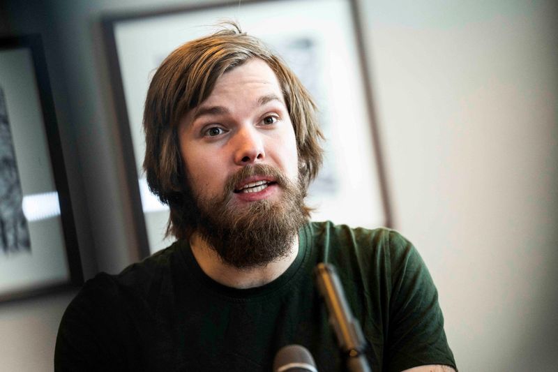 © Reuters. Danish citizen Thomas Kjems speaks during a press conference after arriving at Copenhagen Airport, in Copenhagen, Denmark  June 3, 2023 after being released from detention in Iran. Thomas Kjems and two other Europeans were released from detention by Iran in the latest in a series of prisoner swaps.  Ritzau Scanpix/Martin Sylvest  via REUTERS    