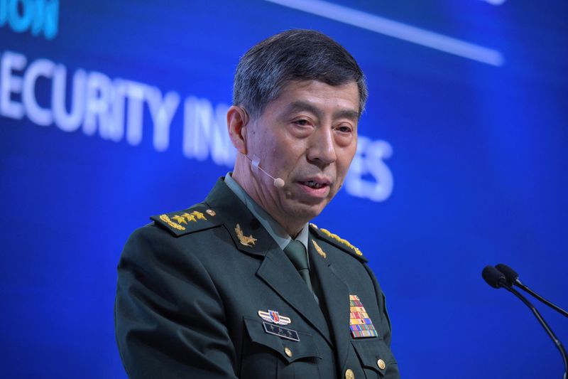 China diz que busca diálogo e que confronto com EUA seria 