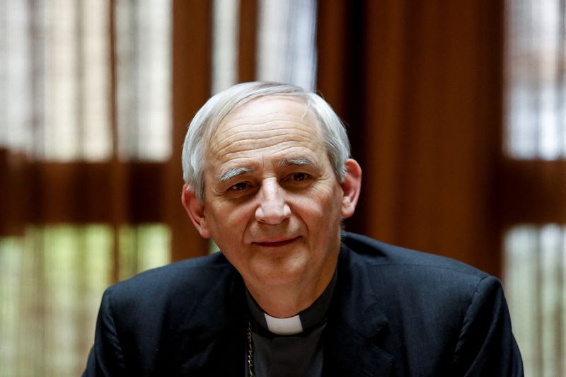 &copy; Reuters. الكاردينال الإيطالي ماتيو زوبي خلال مؤتمر صحفي في الفاتيكان يوم 25 مايو أيار 2023. تصوير: ريمو كاسيلي - رويترز. 