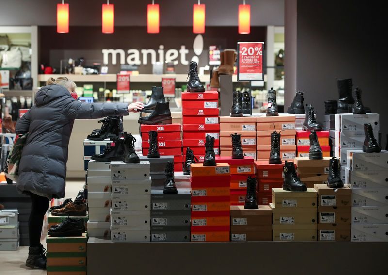 &copy; Reuters. Loja em shopping de Bruxelas
01/12/2020. REUTERS/Yves Herman