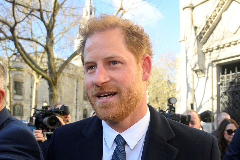 &copy; Reuters. FILE PHOTO: Britain's Prince Harry, Duke of Sussex, arrives at the High Court in London, Britain March 27, 2023. REUTERS/Toby Melville/File Photo