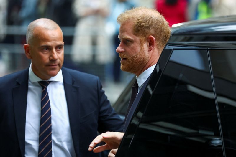 © Reuters. Britain's Prince Harry, Duke of Sussex arrives the Rolls Building of the High Court in London, Britain June 6, 2023. REUTERS/Hannah McKay