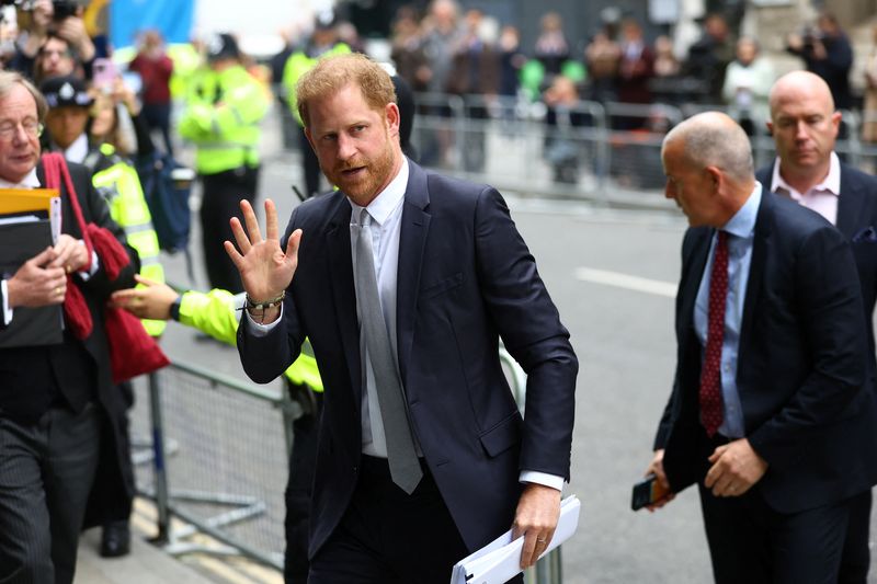 &copy; Reuters. Britain's Prince Harry, Duke of Sussex walks outside the Rolls Building of the High Court in London, Britain June 7, 2023. REUTERS/Hannah McKay