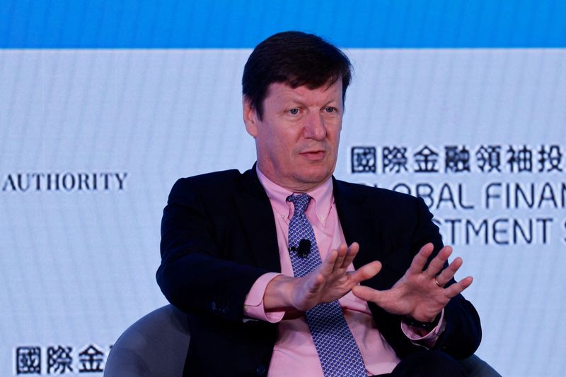 &copy; Reuters. FILE PHOTO: Luke Ellis, CEO of Man Group, speaks during the Global Financial Leaders' Investment Summit in Hong Kong, China November 3, 2022. REUTERS/Tyrone Siu/File Photo