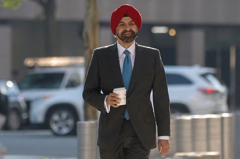 &copy; Reuters. FILE PHOTO: World Bank President Ajay Banga arrives for his first day of work at World Bank headquarters in Washington, U.S. June 2, 2023. REUTERS/Jonathan Ernst