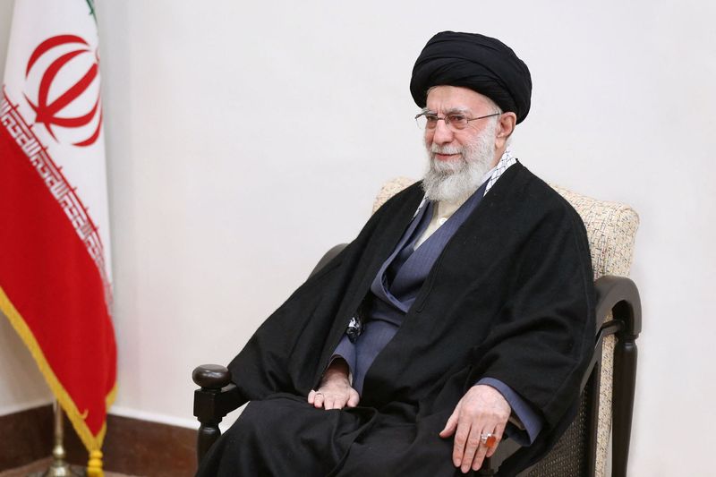 &copy; Reuters. الزعيم الأعلى الإيراني آية الله علي خامنئي خلال اجتماع في طهران يوم 13 مارس آذار 2023. صورة لرويترز من وكالة غرب آسيا للأنياء. 