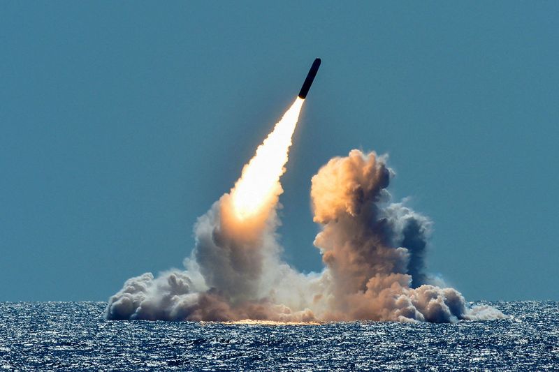 &copy; Reuters. Míssil lançado em teste na costa da Califórnia (EUA)
28/03/2018
Marinha dos EUA/Mass Communication Specialist 1st Class Ronald Gutridge via REUTERS