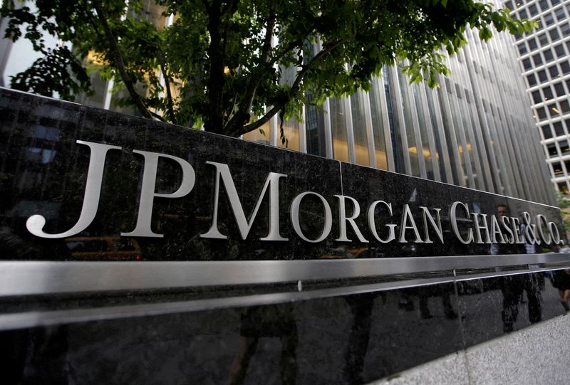 &copy; Reuters. La sede centrale di JPMorgan Chase & Co. a New York il 20 maggio 2015. REUTERS/Mike Segar
