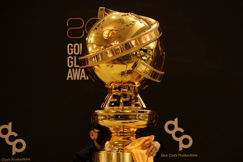 &copy; Reuters. FILE PHOTO: A person works on the stage before the 80th Annual Golden Globe Awards Nominations announcement in Beverly Hills, California, U.S. December 12, 2022. REUTERS/Mario Anzuoni