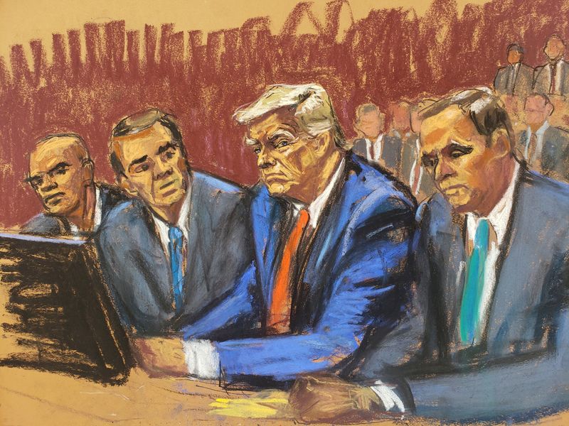 © Reuters. Former U.S. President Trump appears on classified document charges after a federal indictment at Wilkie D. Ferguson Jr. United States Courthouse, alongside his aide Walt Nauta and attorneys Chris Kise and Todd Blanche in Miami, Florida, U.S., June 13, 2023 in a courtroom sketch.   REUTERS/Jane Rosenberg