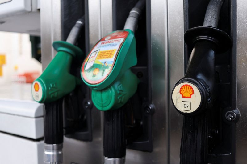 &copy; Reuters. FILE PHOTO: Gasoline pumps with Shell's logo are seen at a petrol station in South East London, Britain, February 2, 2023, REUTERS/May James