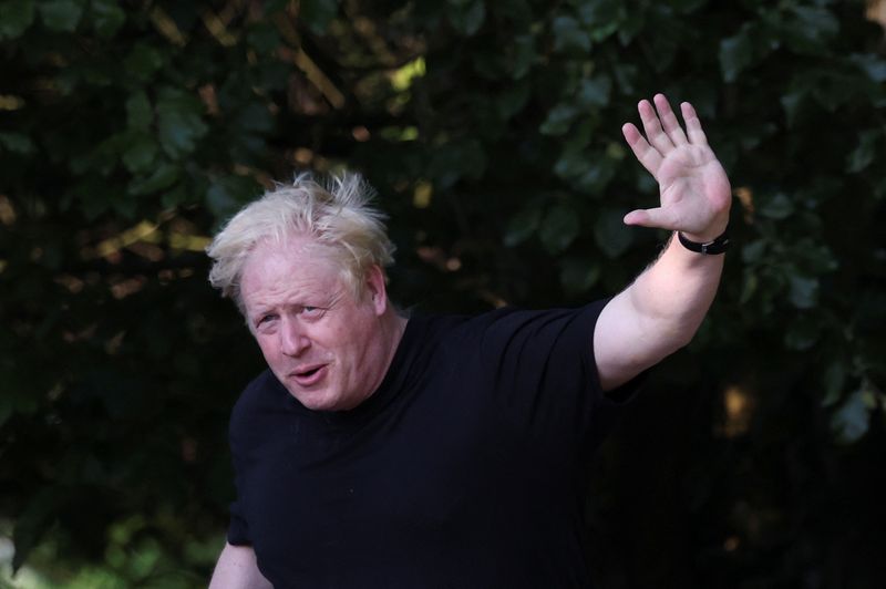&copy; Reuters. Former British Prime Minister Boris Johnson gestures as he runs near his home in Brightwell-cum-Sotwell, Oxfordshire, Britain, June 15, 2023. REUTERS/Toby Melville
