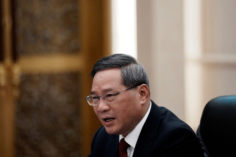 &copy; Reuters. Il premier cinese Li Qiang a Pechino. 6 aprile 2023   Thibault Camus/Pool via REUTERS/File Photo