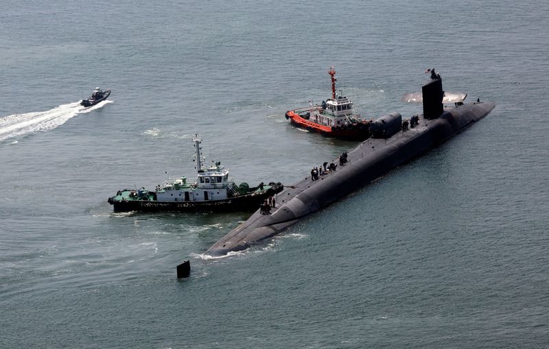 &copy; Reuters. Le sous-marin nucléaire américain de classe Ohio USS Michigan (SSGN 727) arrive dans un port de Busan, en Corée du Sud. /Photo prise le 16 juin 2023/REUTERS/Yonhap