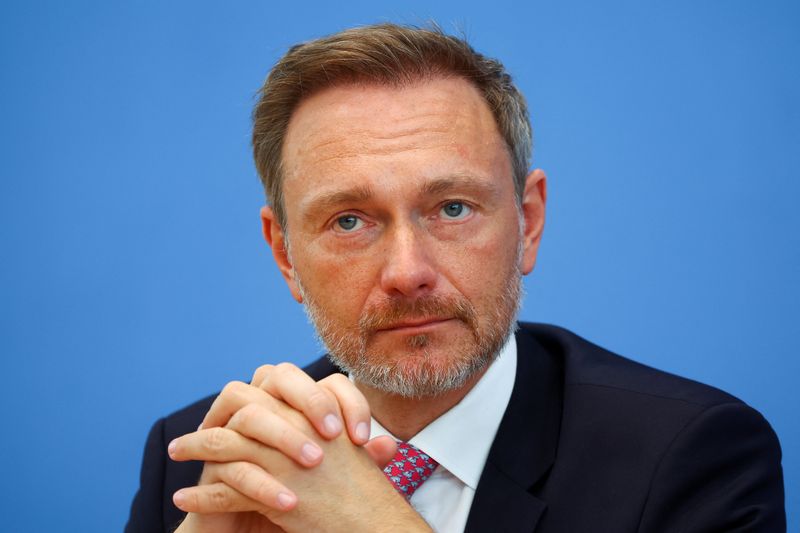 &copy; Reuters. FOTO DE ARCHIVO. El ministro alemán de Finanzas, Christian Lindner, asiste a una rueda de prensa en Berlín, Alemania. 14 de junio de 2023. REUTERS/Fabrizio Bensch