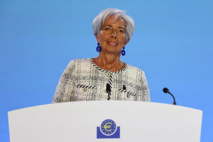 © Reuters. European Central Bank (ECB) President Christine Lagarde speaks to reporters following the Governing Council's monetary policy meeting, in Frankfurt, Germany June 15, 2023. REUTERS/Kai Pfaffenbach